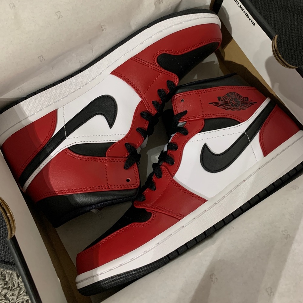 DS Jordan 1 Mid Chicago Toe size 9 men's